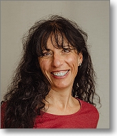 Hebamme Angela Burchard